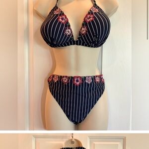 Navy bikini